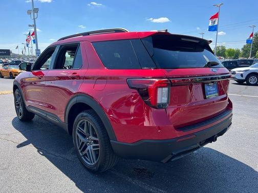 Rapid Red Metallic Tinted Clearcoat 2025 Ford Explorer ST-Line