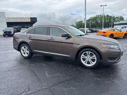 Caribou Metallic 2016 Ford Taurus SE