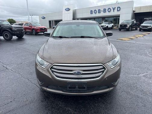 Caribou Metallic 2016 Ford Taurus SE
