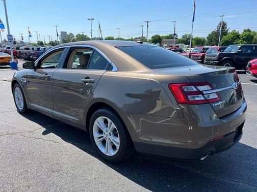 Caribou Metallic 2016 Ford Taurus SE
