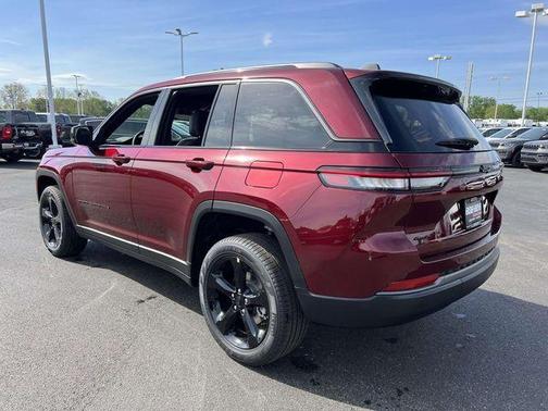 Velvet Red Pearlcoat 2026 Jeep Grand Cherokee Limited