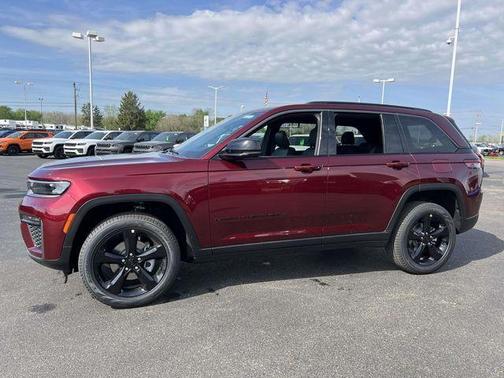 Velvet Red Pearlcoat 2026 Jeep Grand Cherokee Limited