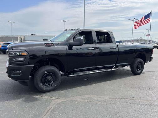 Diamond Black 2026 RAM 2500 Tradesman