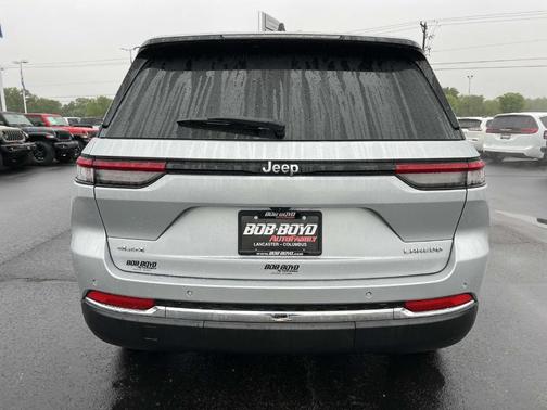 2023 Jeep Grand Cherokee Laredo
