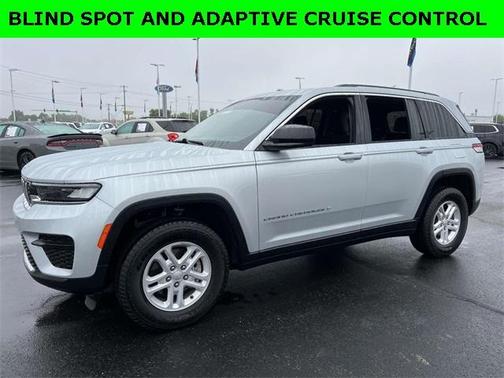 2023 Jeep Grand Cherokee Laredo