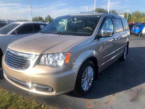 2015 Chrysler Town & Country Limited Platinum
