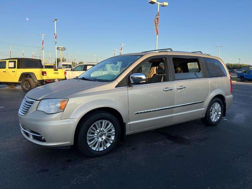 2015 Chrysler Town & Country Limited Platinum