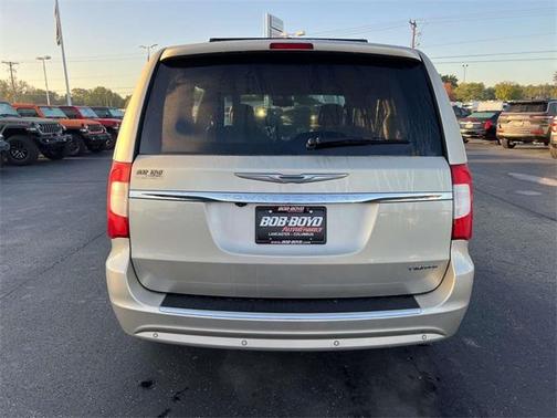 2015 Chrysler Town & Country Limited Platinum