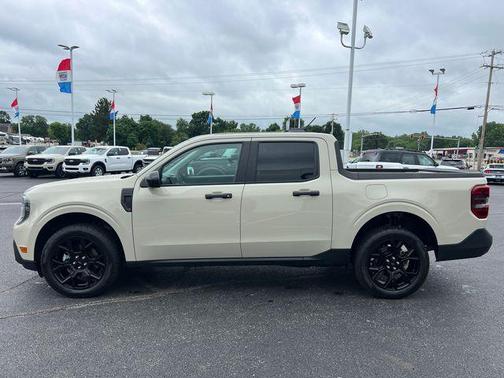 Desert Sand 2025 Ford Maverick XLT