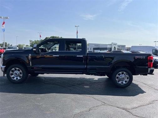 2025 Ford F-350 Lariat Super Duty