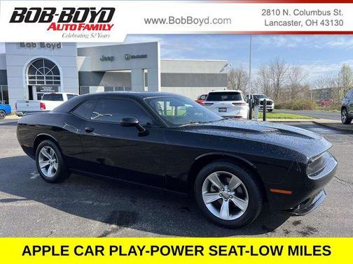 Pitch Black Clearcoat 2022 Dodge Challenger SXT