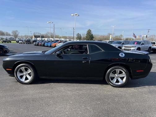2022 Dodge Challenger SXT