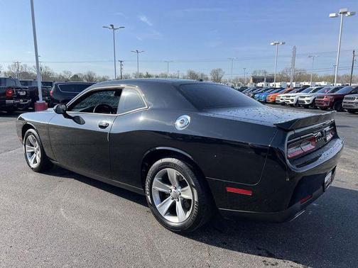 2022 Dodge Challenger SXT