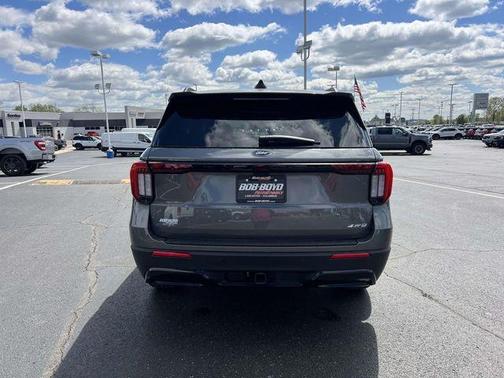 Carbonized Gray Metallic 2026 Ford Explorer ST-Line