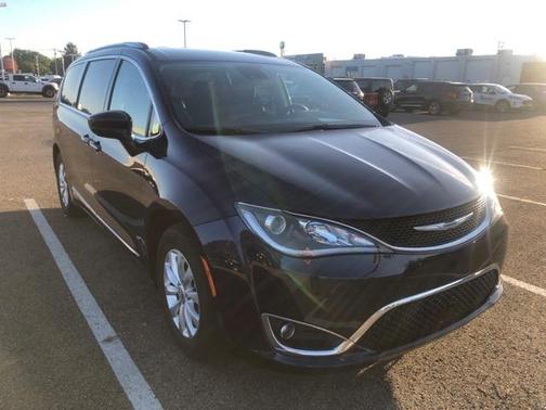 2018 Chrysler Pacifica Touring-L