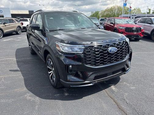 Agate Black Metallic 2025 Ford Explorer ST-Line