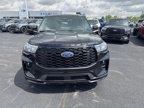 Agate Black Metallic 2025 Ford Explorer ST-Line