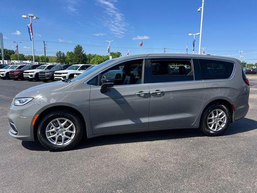 Ceramic Gray Clearcoat 2025 Chrysler Pacifica Select
