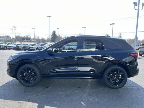 2025 Ford Escape ST-Line Elite