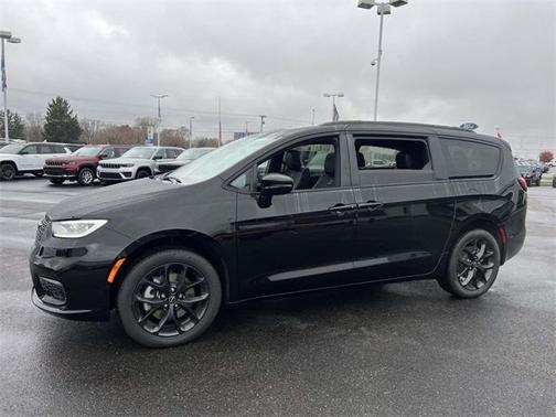 2026 Chrysler Pacifica Limited