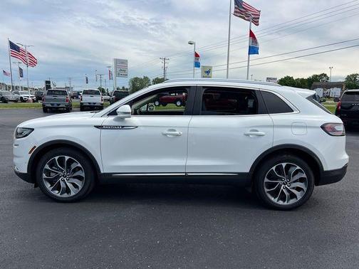 White Metallic 2022 Lincoln Nautilus Reserve