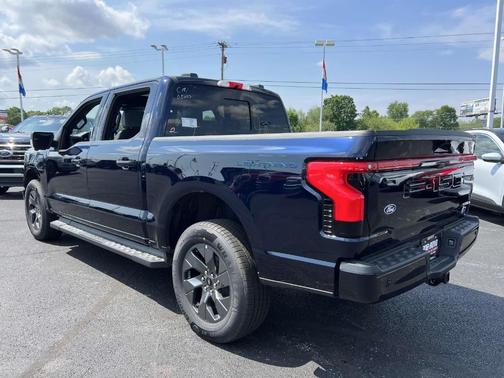 2025 Ford F-150 Lightning LARIAT