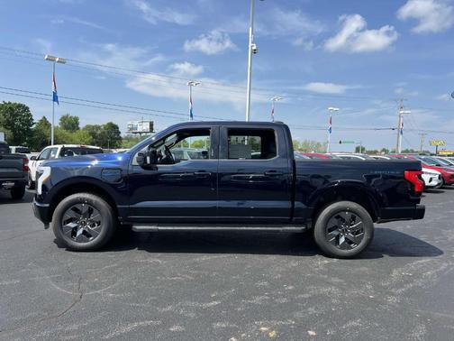 2025 Ford F-150 Lightning LARIAT