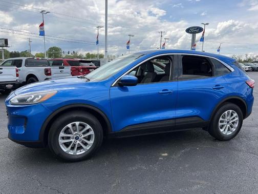 2021 Ford Escape SE