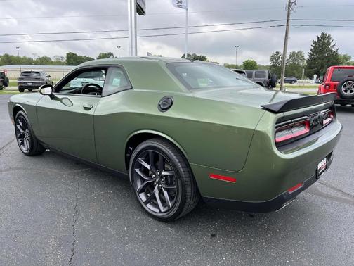 2021 Dodge Challenger SXT