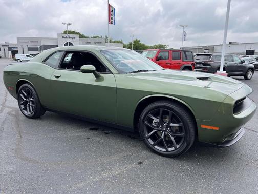 2021 Dodge Challenger SXT