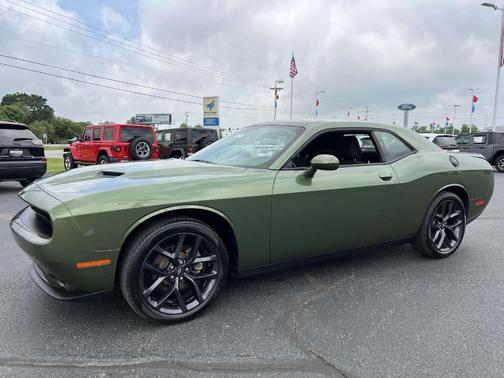 2021 Dodge Challenger SXT