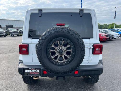 Bright White Clearcoat 2023 Jeep Wrangler Rubicon 392