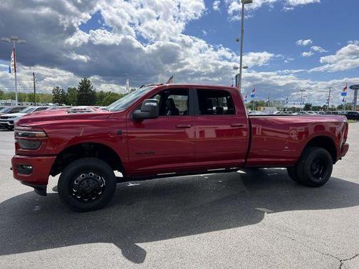 Molten Red Pearlcoat 2026 RAM 3500 Laramie