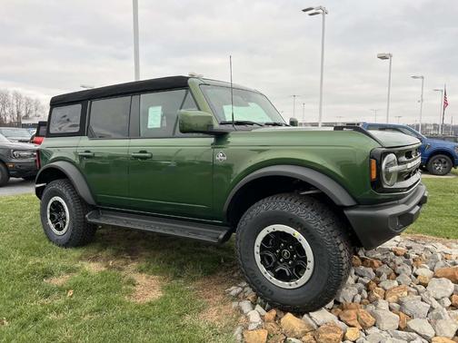2025 Ford Bronco Outer Banks