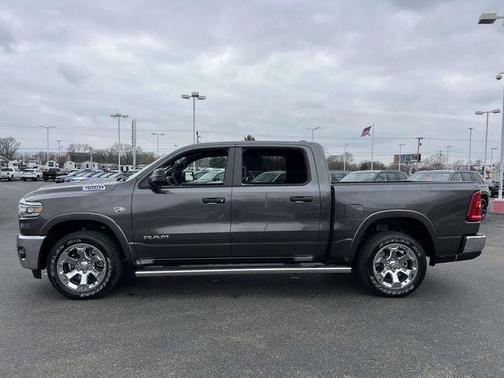 Granite Crystal Clearcoat Metallic 2026 RAM 1500 Big Horn/Lone Star