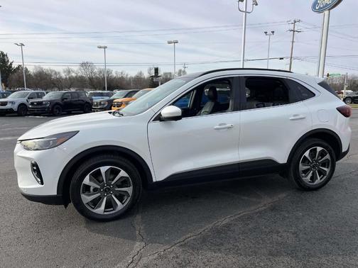 2023 Ford Escape Platinum