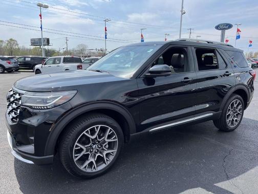 2025 Ford Explorer Platinum
