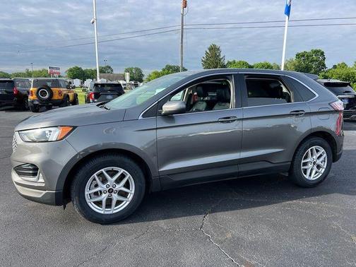 Carbonized Gray Metallic 2023 Ford Edge SEL
