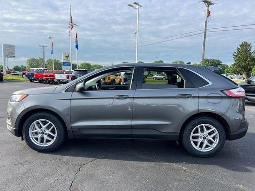 Carbonized Gray Metallic 2023 Ford Edge SEL