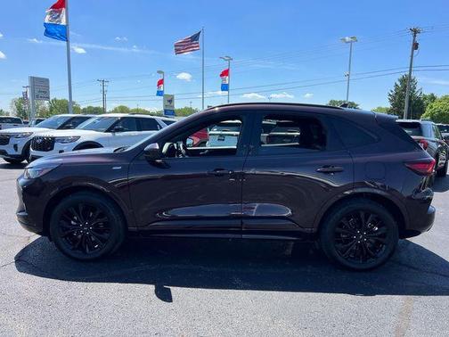 Cinnabar Red 2023 Ford Escape ST-Line Elite