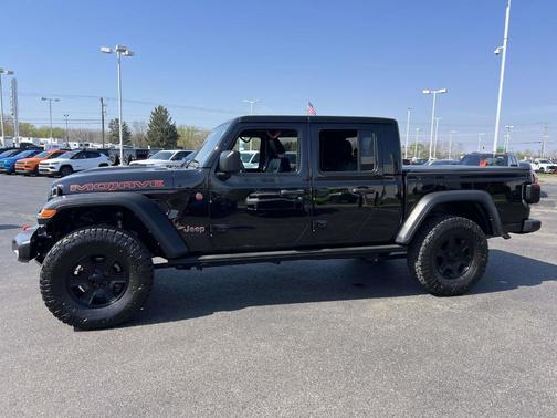Black Clearcoat 2021 Jeep Gladiator Mojave