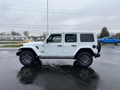 2025 Jeep Wrangler Sahara