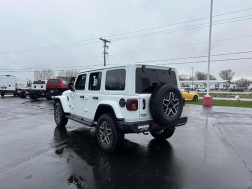 2025 Jeep Wrangler Sahara