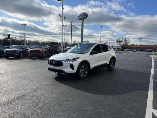2025 Ford Escape ST-Line