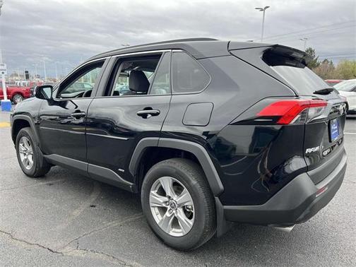 2024 Toyota RAV4 Hybrid LE