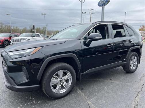 2024 Toyota RAV4 Hybrid LE