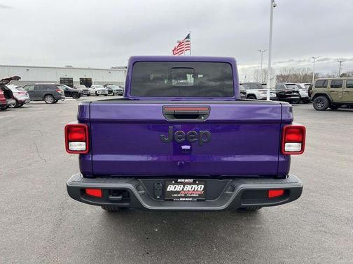 2026 Jeep Gladiator Sport