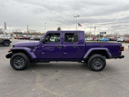 REIGN 2026 Jeep Gladiator Sport