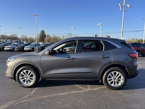 Carbonized Gray Metallic 2022 Ford Escape SE