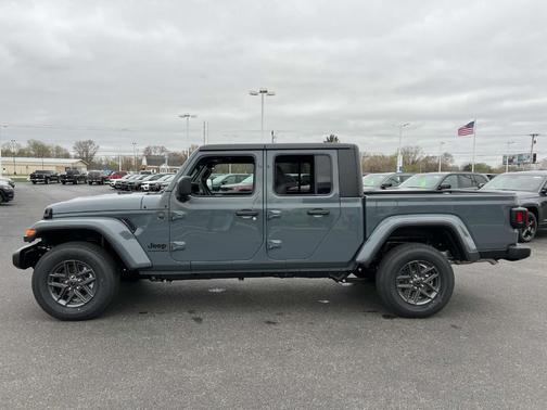 2025 Jeep Gladiator Sport